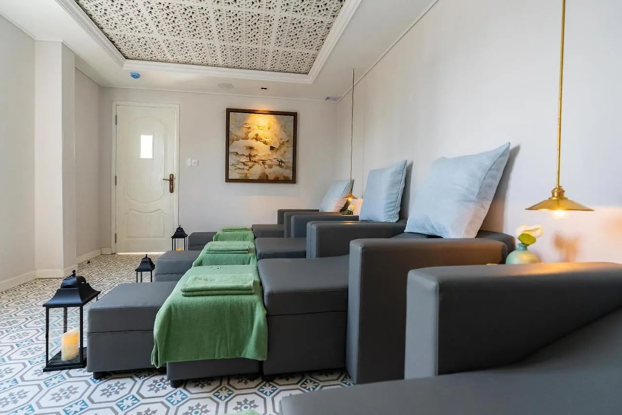 Au Lac Charner Hotel Хошимин